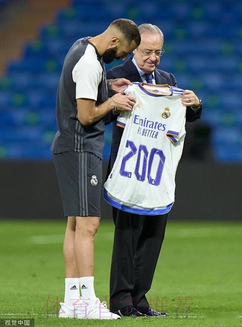 8球7助 五大联赛双料第一!凶猛“本泽龙”的里程碑 8球7助 五大联赛双料第一!凶猛“本泽龙”的里程碑