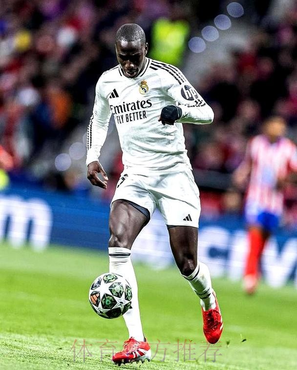 门迪晒照庆祝皇马首球:今晚终于为皇马进球 门迪晒照庆祝皇马首球:今晚终于为皇马进球