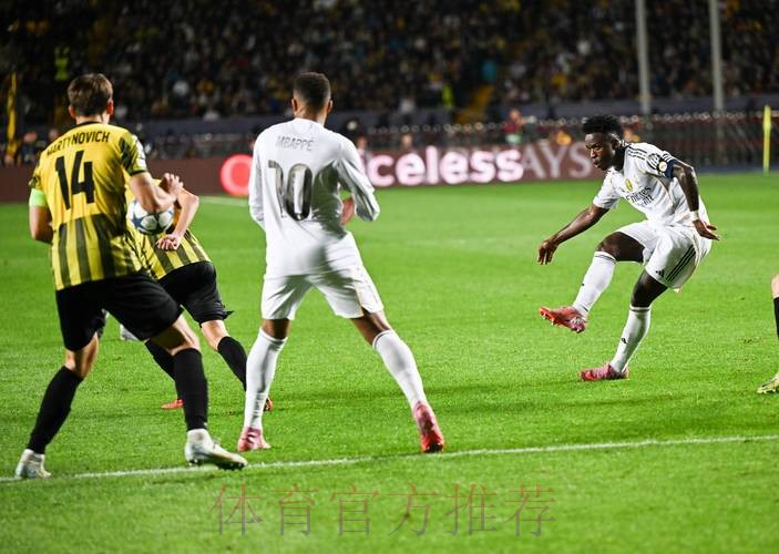 门迪晒照庆祝皇马首球:今晚终于为皇马进球 门迪晒照庆祝皇马首球:今晚终于为皇马进球