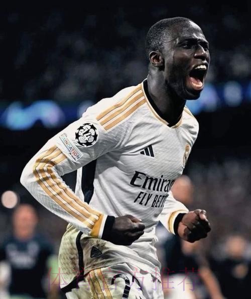 门迪晒照庆祝皇马首球:今晚终于为皇马进球 门迪晒照庆祝皇马首球:今晚终于为皇马进球